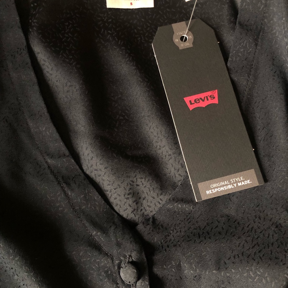 Levis black top - Picture 4 of 6